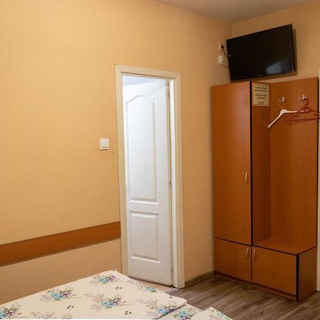 Hotel Tranzit Odorheiu Secuiesc Exteriör bild