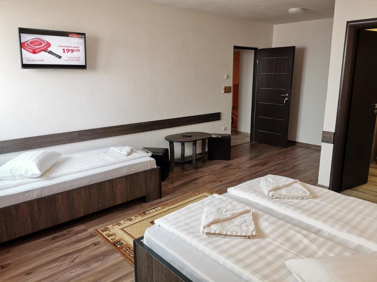 Hotel Tranzit Odorheiu Secuiesc Exteriör bild